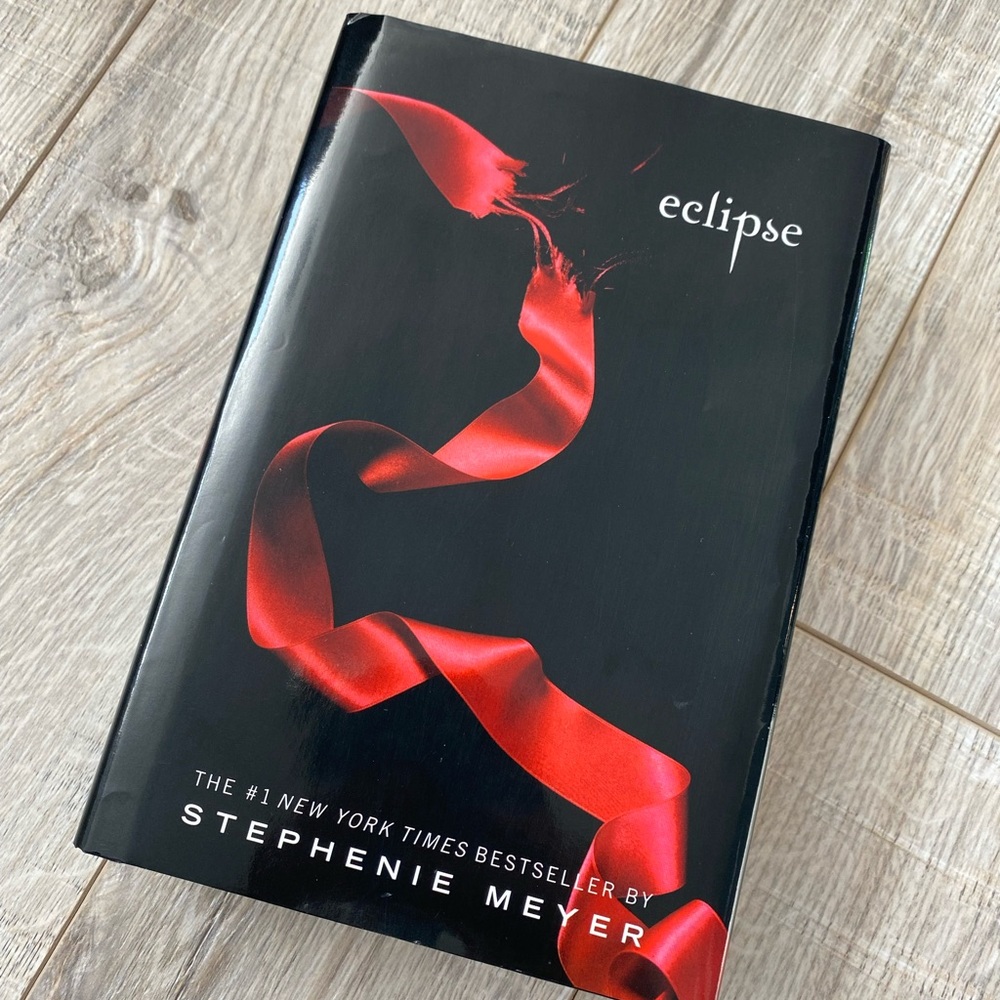 Book - Eclipse - By Stephenie Meyer